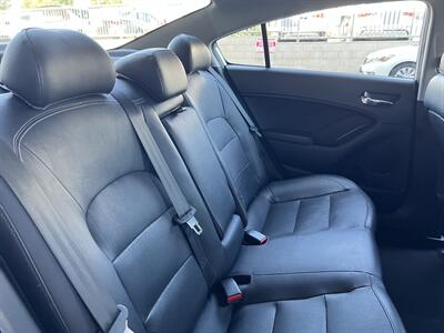 2014 Kia Forte EX   - Photo 12 - Tarzana, CA 91356
