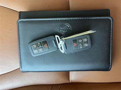 2015 Volvo V60 T5 Platinum   - Photo 24 - Tarzana, CA 91356