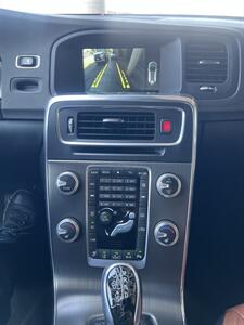 2015 Volvo V60 T5 Platinum   - Photo 18 - Tarzana, CA 91356