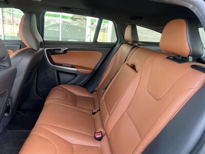 2015 Volvo V60 T5 Platinum   - Photo 12 - Tarzana, CA 91356