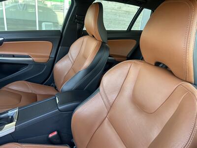 2015 Volvo V60 T5 Platinum   - Photo 10 - Tarzana, CA 91356