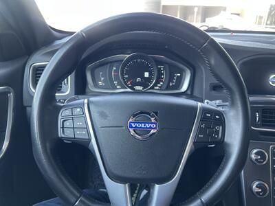 2015 Volvo V60 T5 Platinum   - Photo 17 - Tarzana, CA 91356