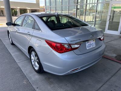 2013 Hyundai SONATA Limited   - Photo 4 - Tarzana, CA 91356