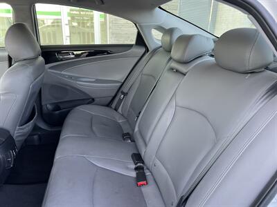 2013 Hyundai SONATA Limited   - Photo 12 - Tarzana, CA 91356