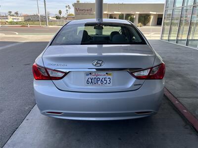 2013 Hyundai SONATA Limited   - Photo 5 - Tarzana, CA 91356