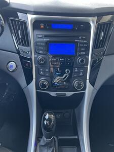 2013 Hyundai SONATA Limited   - Photo 18 - Tarzana, CA 91356