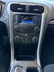 2018 Ford Fusion Hybrid SE - Photo 13 - Tarzana, CA 91356