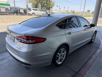 2018 Ford Fusion Hybrid SE - Photo 6 - Tarzana, CA 91356