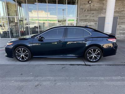2019 Toyota Camry SE - Photo 3 - Tarzana, CA 91356