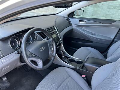 2013 Hyundai SONATA GLS   - Photo 11 - Tarzana, CA 91356