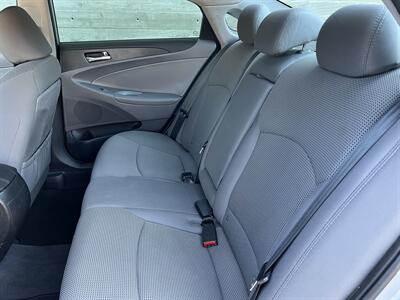 2013 Hyundai SONATA GLS   - Photo 10 - Tarzana, CA 91356