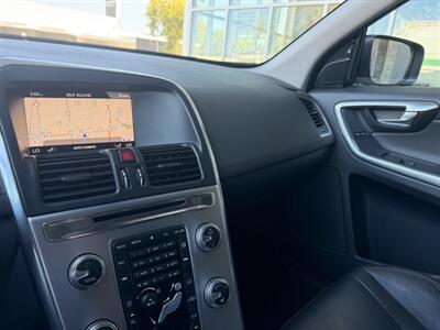 2017 Volvo XC60 T5 Dynamic   - Photo 22 - Tarzana, CA 91356