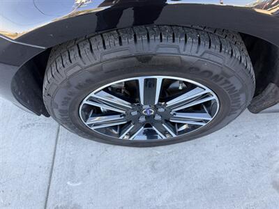 2017 Volvo XC60 T5 Dynamic   - Photo 9 - Tarzana, CA 91356