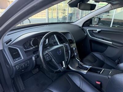 2017 Volvo XC60 T5 Dynamic   - Photo 11 - Tarzana, CA 91356