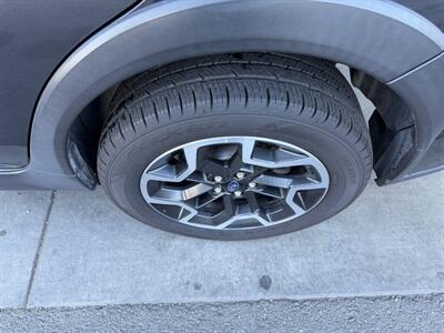 2016 Subaru Crosstrek 2.0i Limited - Photo 10 - Tarzana, CA 91356
