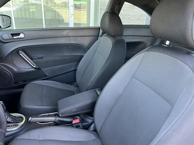 2014 Volkswagen Beetle 1.8T Entry PZEV   - Photo 10 - Tarzana, CA 91356