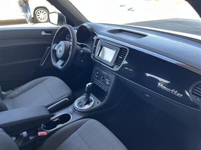 2014 Volkswagen Beetle 1.8T Entry PZEV   - Photo 14 - Tarzana, CA 91356