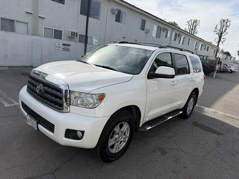 2012 Toyota Sequoia SR5's photo