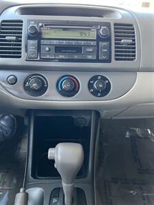 2004 Toyota Camry LE   - Photo 12 - Tarzana, CA 91356
