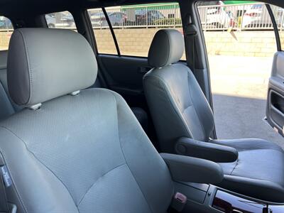 2006 Toyota Highlander Limited   - Photo 19 - Tarzana, CA 91356