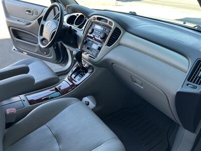 2006 Toyota Highlander Limited   - Photo 23 - Tarzana, CA 91356