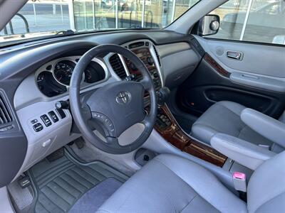2006 Toyota Highlander Limited   - Photo 13 - Tarzana, CA 91356