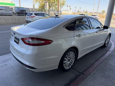 2014 Ford Fusion Energi SE - Photo 6 - Tarzana, CA 91356