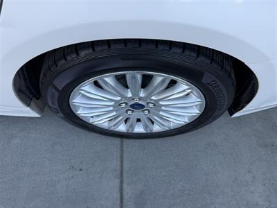 2014 Ford Fusion Energi SE - Photo 11 - Tarzana, CA 91356