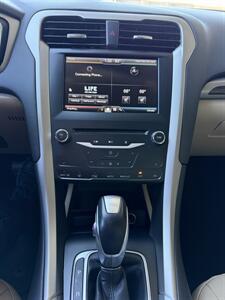2014 Ford Fusion Energi SE - Photo 22 - Tarzana, CA 91356