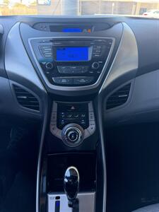 2013 Hyundai Elantra Limited - Photo 22 - Tarzana, CA 91356