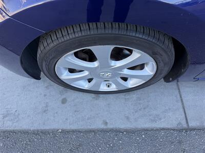 2013 Hyundai Elantra Limited - Photo 9 - Tarzana, CA 91356
