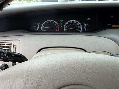2000 Toyota Avalon XLS   - Photo 22 - Tarzana, CA 91356