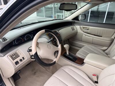 2000 Toyota Avalon XLS   - Photo 11 - Tarzana, CA 91356