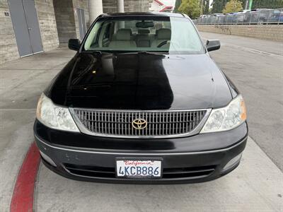 2000 Toyota Avalon XLS   - Photo 8 - Tarzana, CA 91356