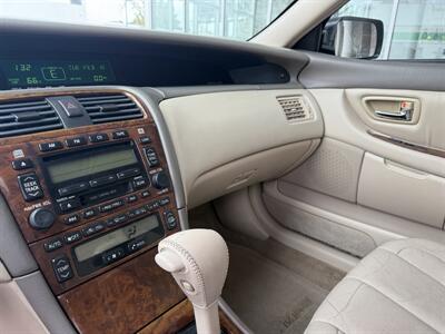 2000 Toyota Avalon XLS   - Photo 25 - Tarzana, CA 91356