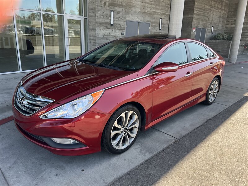 2014 Hyundai SONATA SE - Photo 1 - Tarzana, CA 91356