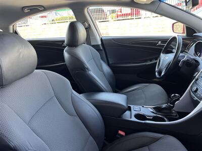 2014 Hyundai SONATA SE   - Photo 17 - Tarzana, CA 91356