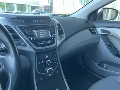 2015 Hyundai ELANTRA Limited   - Photo 21 - Tarzana, CA 91356