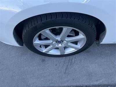 2016 Volvo V60 T5 Drive-E Premier   - Photo 9 - Tarzana, CA 91356