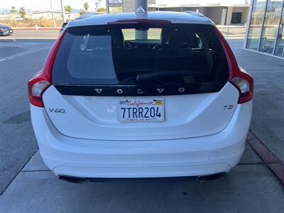 2016 Volvo V60 T5 Drive-E Premier   - Photo 5 - Tarzana, CA 91356