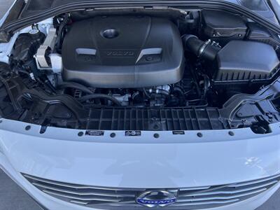 2016 Volvo V60 T5 Drive-E Premier   - Photo 19 - Tarzana, CA 91356
