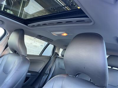 2016 Volvo V60 T5 Drive-E Premier   - Photo 17 - Tarzana, CA 91356