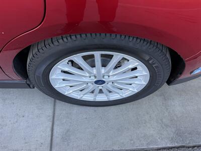 2014 Ford C-MAX Energi SEL   - Photo 10 - Tarzana, CA 91356