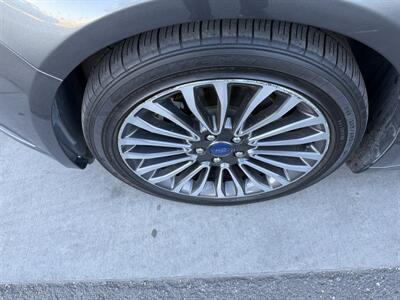 2018 Ford Fusion Energi Titanium - Photo 9 - Tarzana, CA 91356