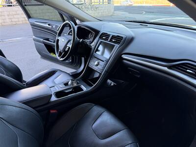 2018 Ford Fusion Energi Titanium - Photo 16 - Tarzana, CA 91356