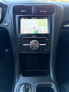 2018 Ford Fusion Energi Titanium - Photo 19 - Tarzana, CA 91356