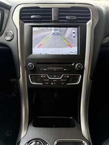 2017 Ford Fusion Hybrid SE   - Photo 23 - Tarzana, CA 91356