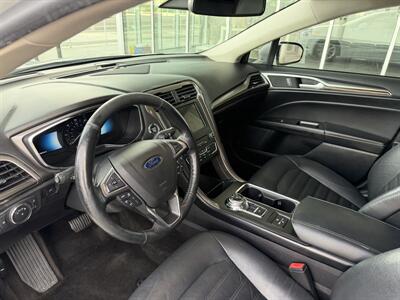 2017 Ford Fusion Hybrid SE   - Photo 11 - Tarzana, CA 91356