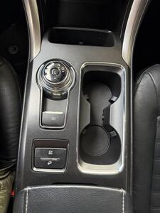 2017 Ford Fusion Hybrid SE   - Photo 21 - Tarzana, CA 91356