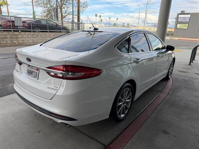 2017 Ford Fusion Hybrid SE   - Photo 6 - Tarzana, CA 91356